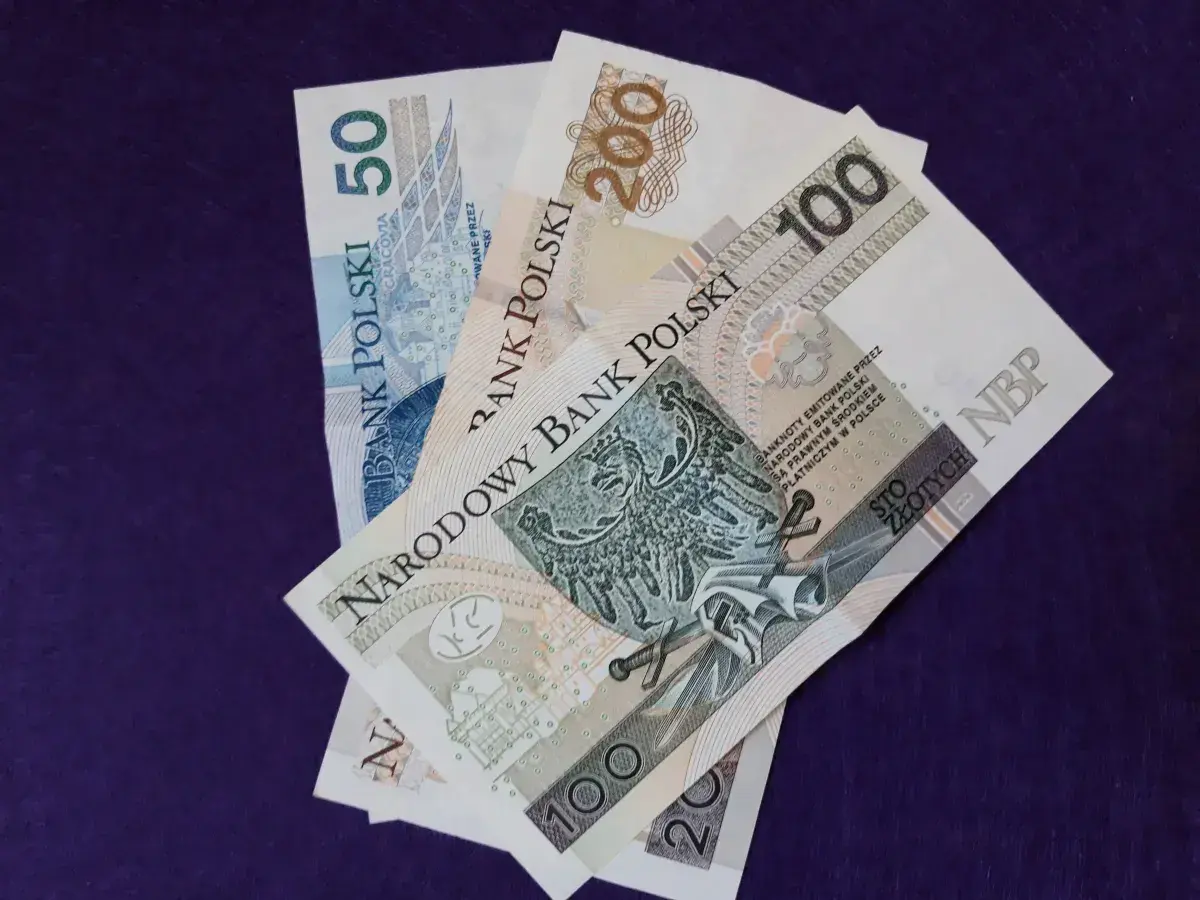 Polskie banknoty: 50, 100, 200 zł. Druk SD-Z2.